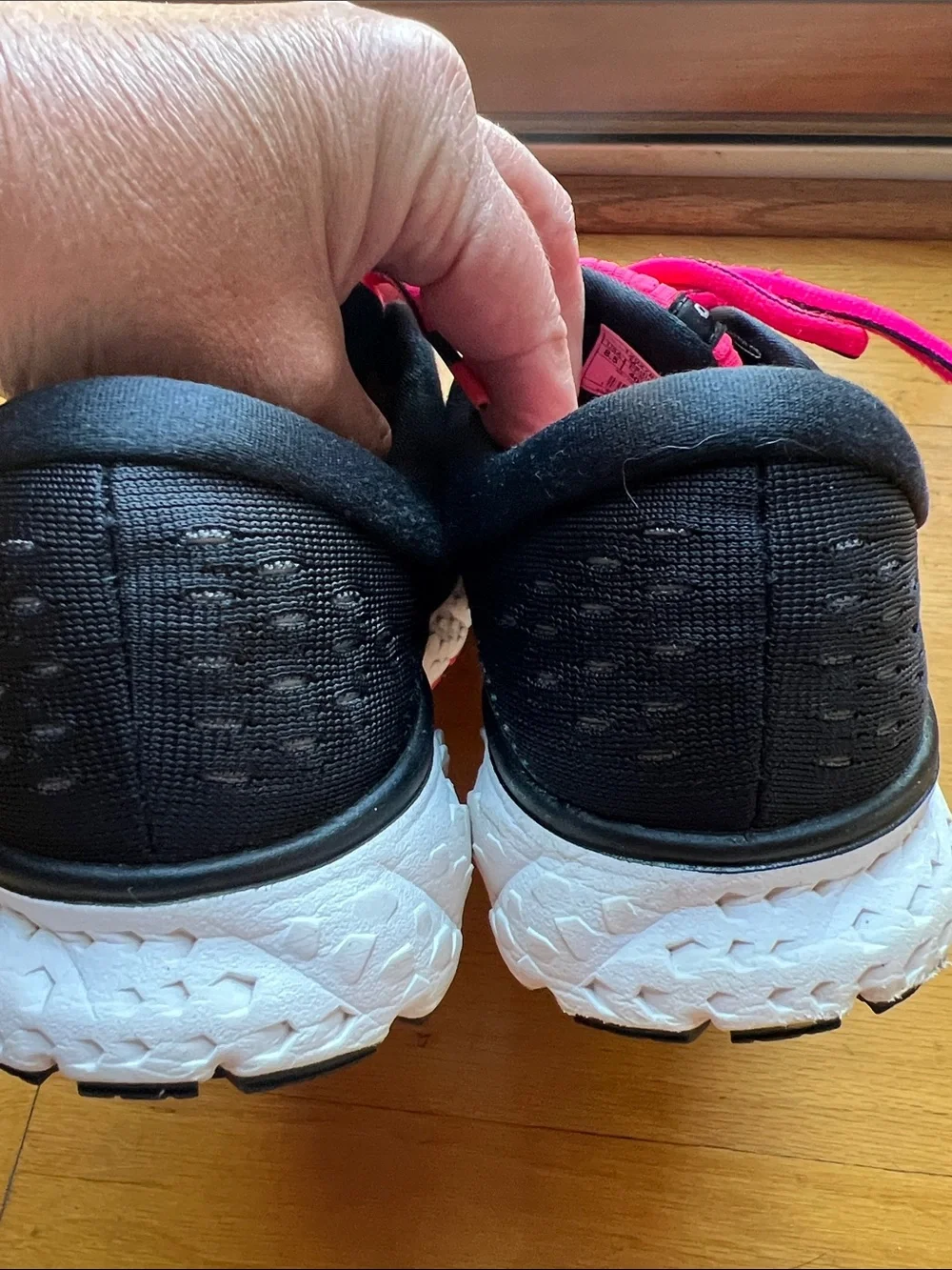 Brooks Women's Black & Pink Glycerin 16 Running Shoes